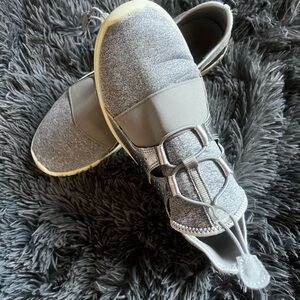 Ecco Gray Athletic Shoes with Comfort Design